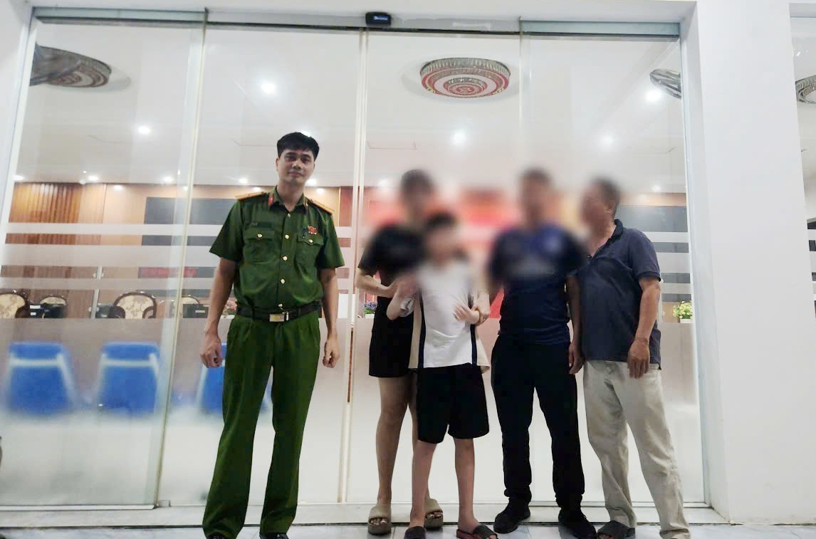 Công an phường Hải Dương: Nhanh chóng tìm người thân cho cháu bé bị lạc